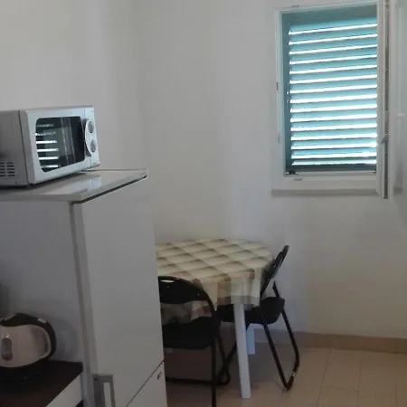 Mit Balkon Und Meerblick By Interhome Apartment Trogir