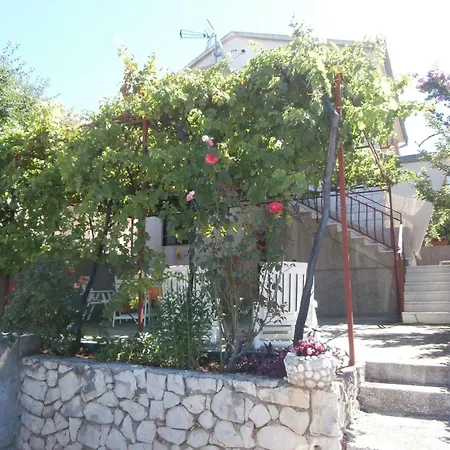 Mit Balkon Und Meerblick By Interhome Trogir
