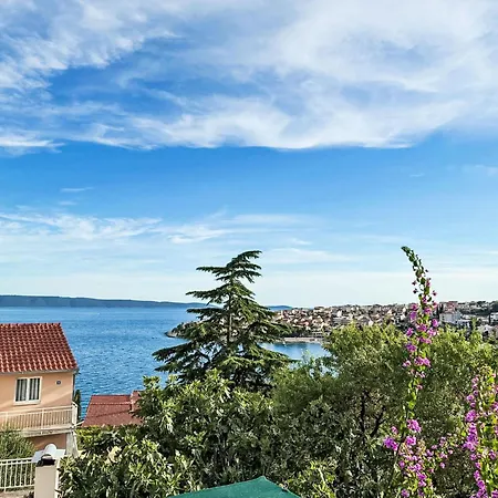Mit Balkon Und Meerblick By Interhome Apartment Trogir