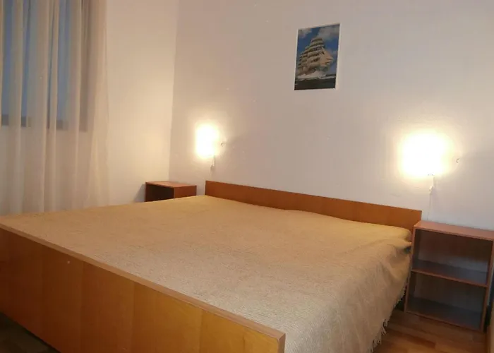 Appartement Mit Balkon Und Meerblick By Interhome