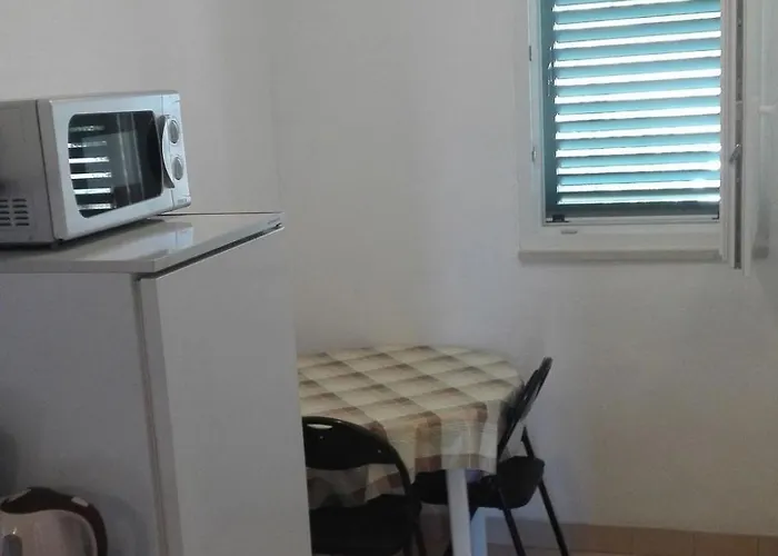 Mit Balkon Und Meerblick By Interhome Appartement Trogir