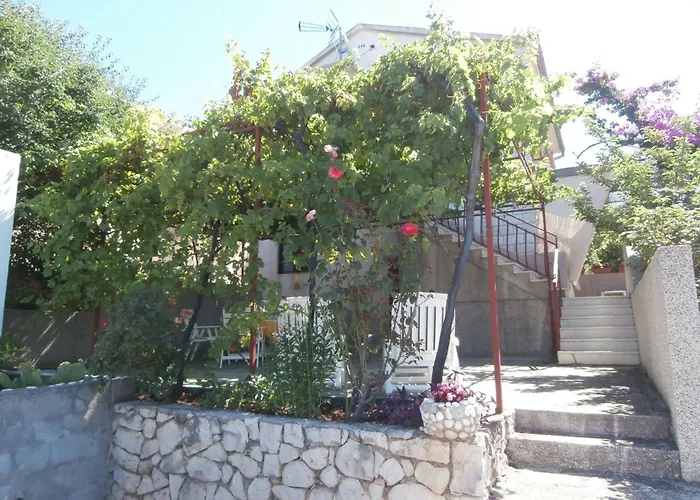 Mit Balkon Und Meerblick By Interhome Trogir